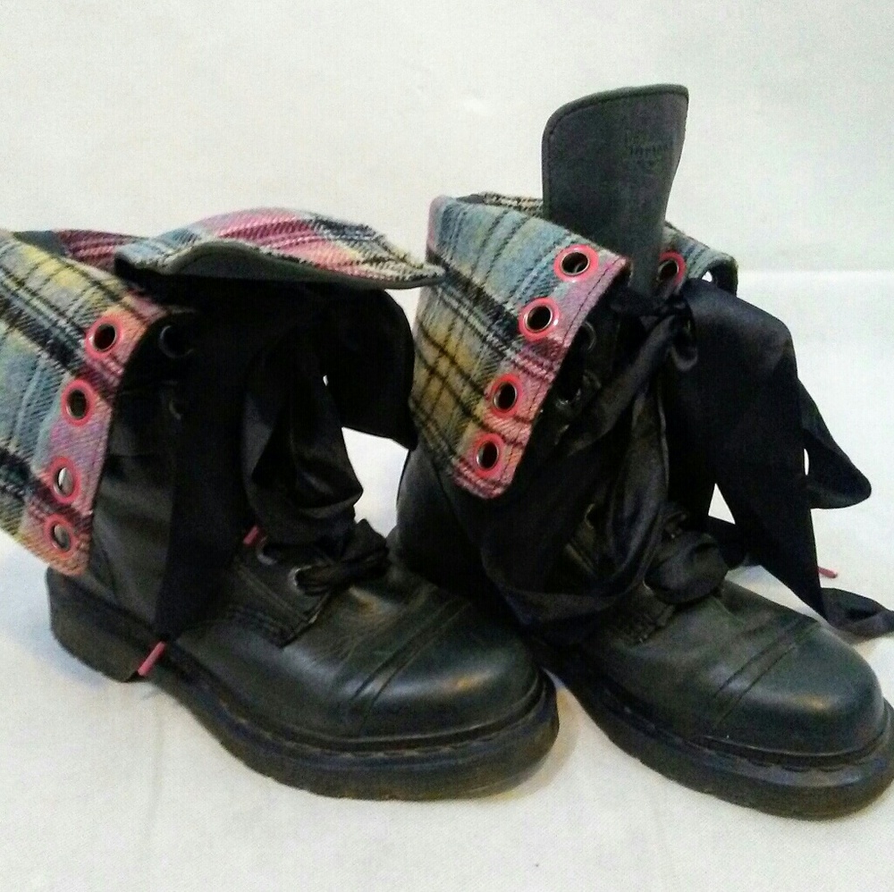 Dr Martens Triumph size 6